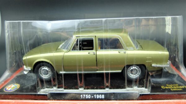 Modellino auto ALFA ROMEO 1750 scala 1:24 diecast modellismo da collezione - Image 9