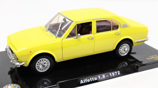 Modellino auto ALFA ROMEO ALFETTA 1.8 1:24 diecast modellismo da collezione - Image 2