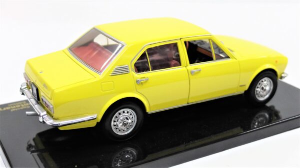 Modellino auto ALFA ROMEO ALFETTA 1.8 1:24 diecast modellismo da collezione - Image 3