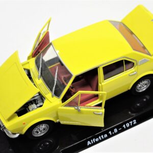Modellino auto ALFA ROMEO ALFETTA 1.8 1:24 diecast modellismo da collezione