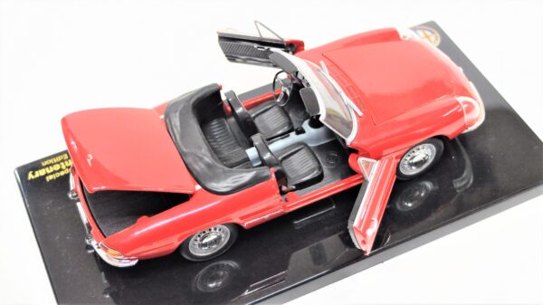Modellino auto ALFA ROMEO 1600 SPIDER DUETTO scala 1:24 diecast modellismo da collezione - Image 5