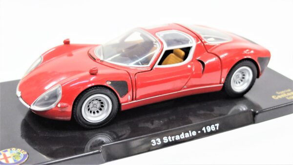 Modellino auto ALFA ROMEO 33 STRADALE scala 1:24 diecast modellismo da collezione - Image 2