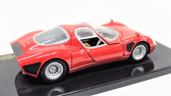 Modellino auto ALFA ROMEO 33 STRADALE scala 1:24 diecast modellismo da collezione - Image 3