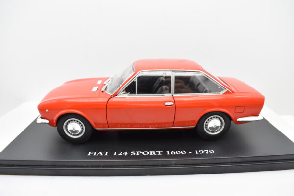 Modellino auto fiat 124 sport scala 1:24 diecast modellismo da collezione - Image 8