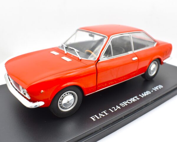 Modellino auto fiat 124 sport scala 1:24 diecast modellismo da collezione