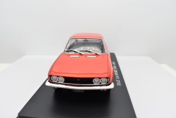 Modellino auto fiat 124 sport scala 1:24 diecast modellismo da collezione - Image 4