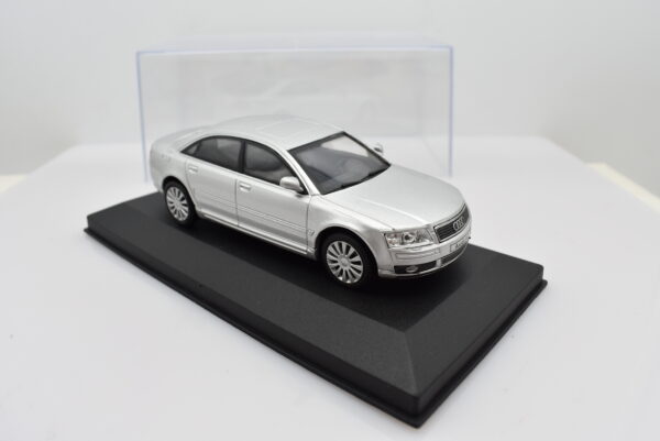 Modellino auto scala 1:43 AUDI A8 diecast modellismo da collezione - Image 5