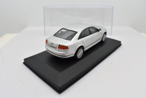 Modellino auto scala 1:43 AUDI A8 diecast modellismo da collezione - Image 6