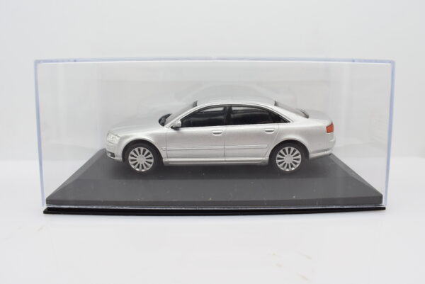 Modellino auto scala 1:43 AUDI A8 diecast modellismo da collezione - Image 7