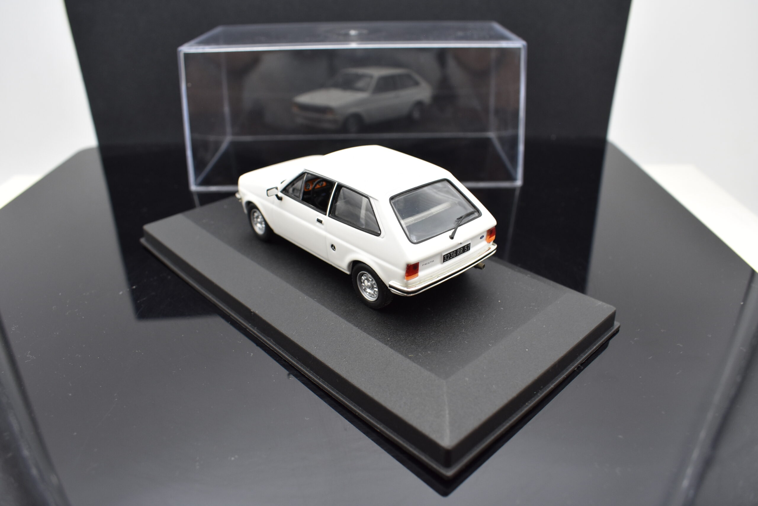 Modellino auto scala 1:43 FORD FIESTA diecast modellismo da collezione - Image 3
