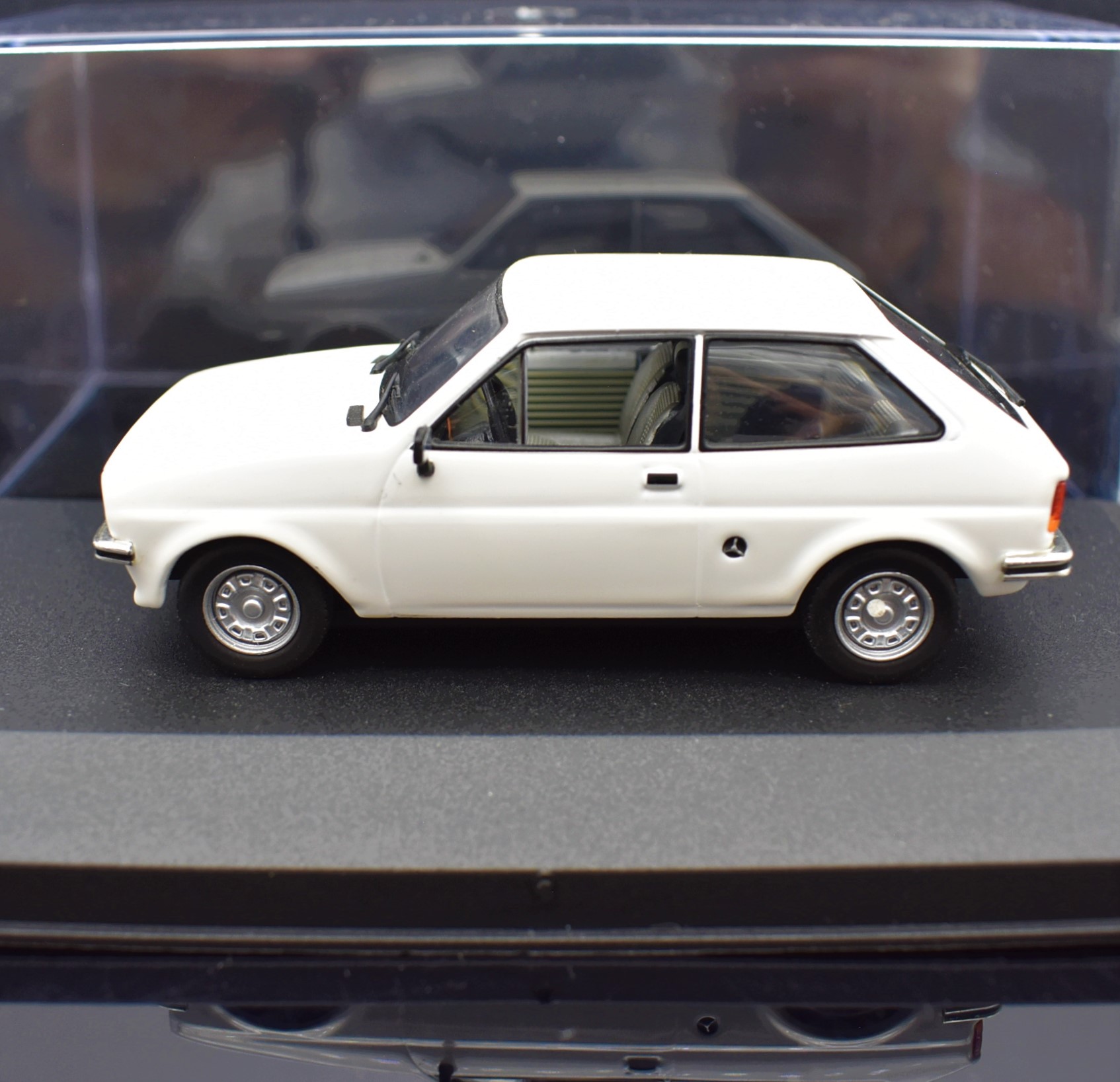 Modellino auto scala 1:43 FORD FIESTA diecast modellismo da collezione
