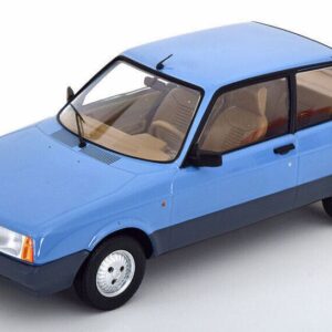 Modellino auto scala 1:18 Triple 9 OLTCIT CLUB 1990 BLUE diecast modellismo statico