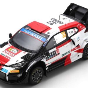 Modellino auto rally scala 1:43 Spark Model TOYOTA YARIS N.33 2nd RALLY SAFARI KENYA 2022 E.EVANS-S.MARTIN modellismo statico collezione