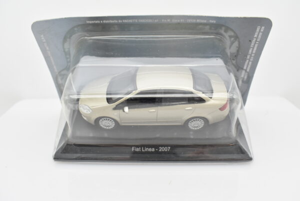 Modellino auto scala 1:43 FIAT LINEA diecast collezione da edicola - Image 3