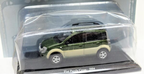 Modellino auto scala 1:43 FIAT PANDA CROSS diecast collezione da edicola - Image 2