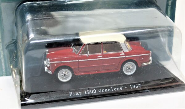 Modellino auto scala 1:43 FIAT 1200 GRANLUCE diecast collezione da edicola - Image 5