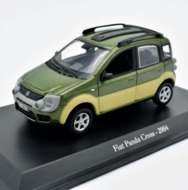 Modellino auto scala 1:43 FIAT PANDA CROSS diecast collezione da edicola