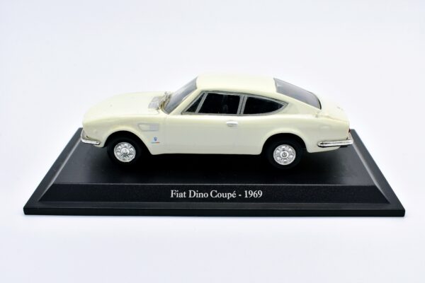 Modellino auto scala 1:43 FIAT DINO COUPE diecast collezione da edicola - Image 3