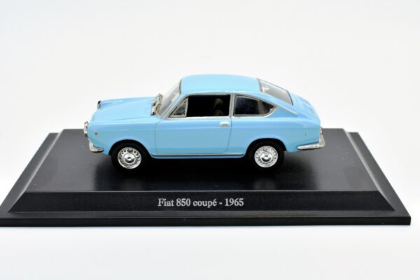 Modellino auto scala 1:43 FIAT 850 COUPE diecast collezione da edicola - Image 2
