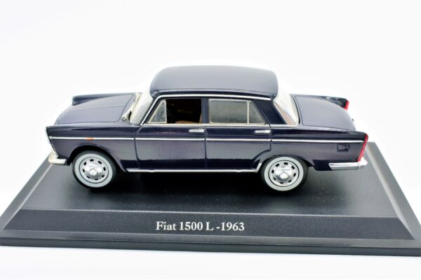 Modellino auto scala 1:43 FIAT 1500 L diecast collezione da edicola - Image 2