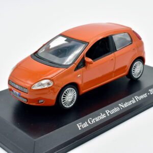 Modellino auto scala 1:43 FIAT GRANDE PUNTO NATURAL POWER diecast collezione da edicola