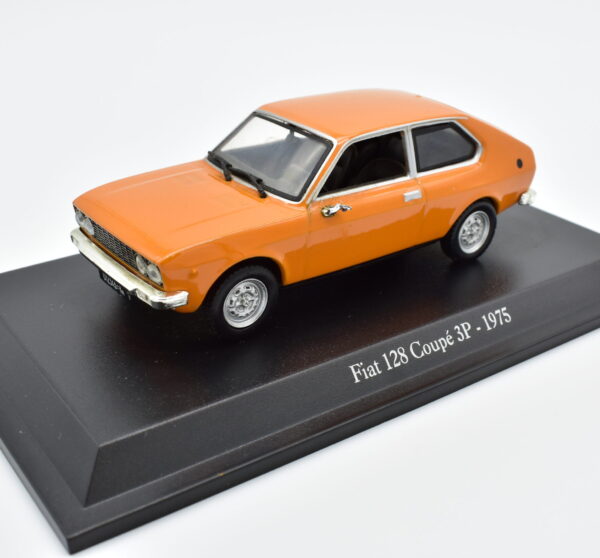 Modellino auto scala 1:43 FIAT 128 COUPE 3P diecast collezione edicola