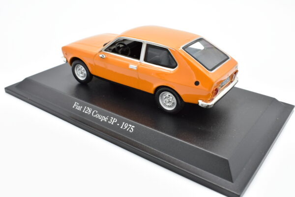 Modellino auto scala 1:43 FIAT 128 COUPE 3P diecast collezione edicola - Image 3