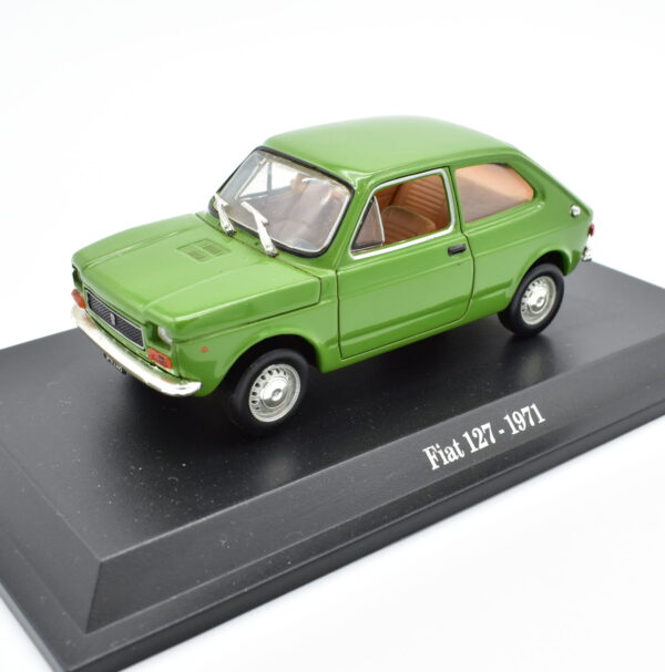 Modellino auto scala 1:43 FIAT 127 diecast collezione da edicola