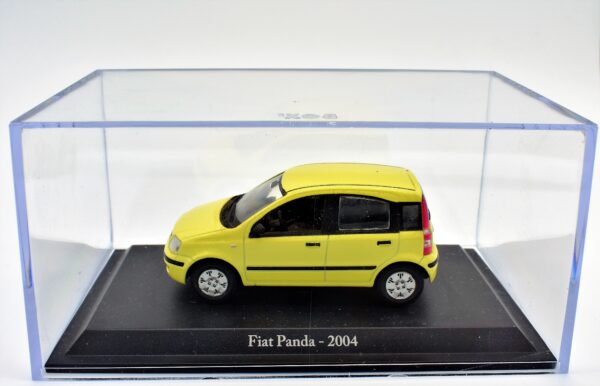 Modellino auto scala 1:43 FIAT PANDA diecast collezione da edicola - Image 2