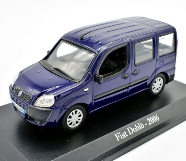 Modellino auto scala 1:43 FIAT DOBLO diecast collezione da edicola