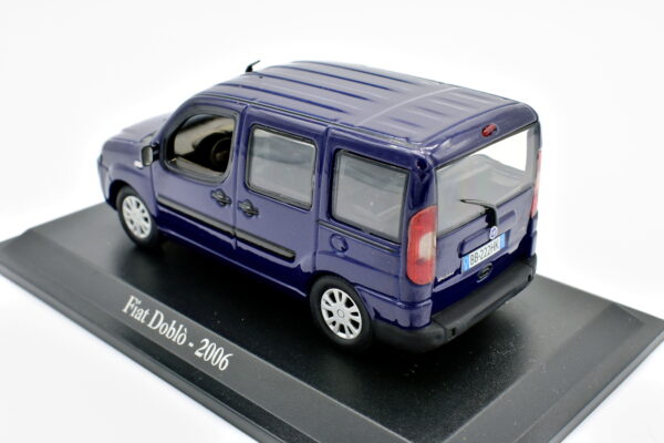 Modellino auto scala 1:43 FIAT DOBLO diecast collezione da edicola - Image 4
