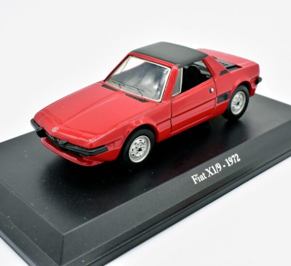 Modellino auto scala 1:43 FIAT X1/9 diecast collezione da edicola