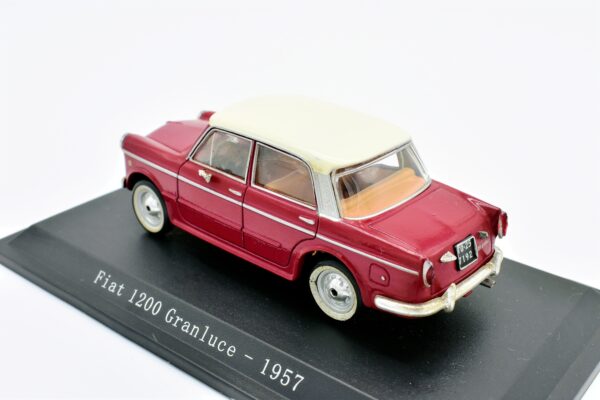 Modellino auto scala 1:43 FIAT 1200 GRANLUCE diecast collezione da edicola - Image 3