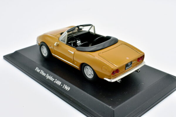 Modellino auto scala 1:43 FIAT DINO SPIDER diecast collezione da edicola - Image 4