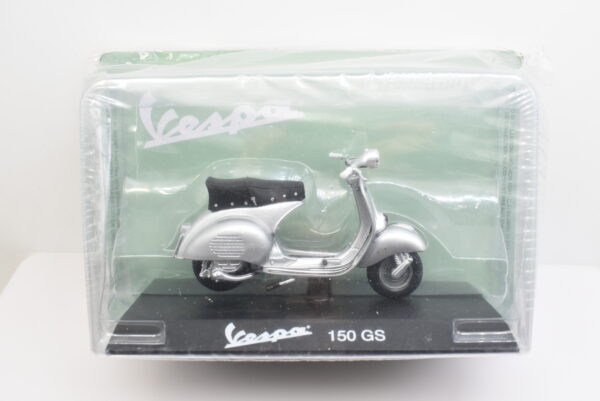 Modellini vespa 150 GS scala 1:18 modellismo da collezione
