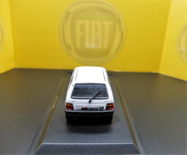 Modellino auto scala 1:43 FIAT UNO diecast collezione da edicola - Image 5