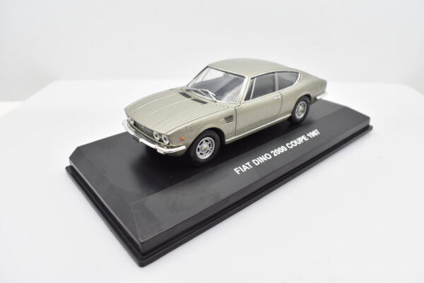 Modellino auto scala 1:43 FIAT DINO COUPE diecast collezione da edicola - Image 5