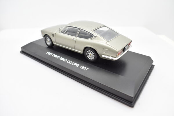 Modellino auto scala 1:43 FIAT DINO COUPE diecast collezione da edicola - Image 4
