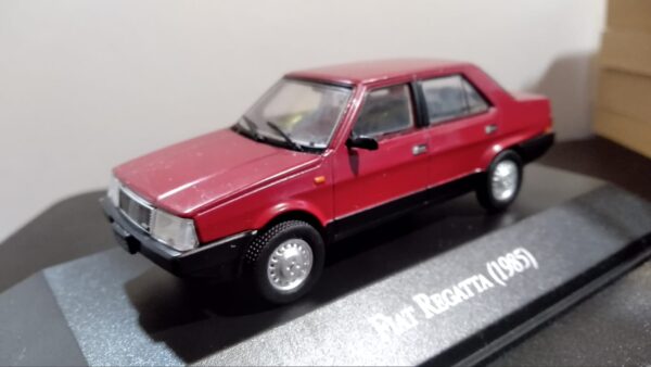 Modellino auto scala 1:43 FIAT REGATA diecast collezione da edicola - Image 2