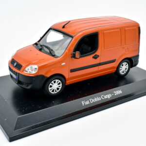 Modellino auto scala 1:43 FIAT DOBLO CARGO diecast collezione da edicola