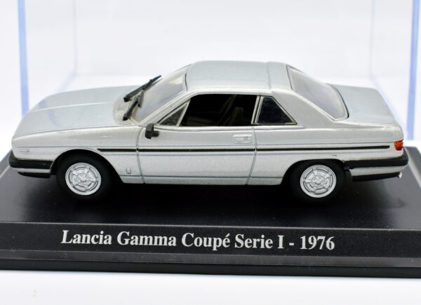 Modellino auto scala 1:43 Lancia Gamma Coupe Serie 1 diecast modellismo statico da collezione norev - Image 5