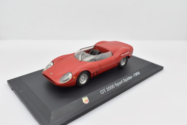 Modellino auto FIAT ABARTH OT 2000 SPIDER SPORT 1:43 diecast modellismo collezione ixo