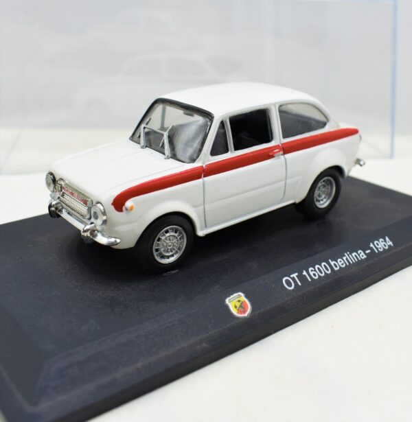 Modellino auto FIAT ABARTH OT 1600 BERLINA 1:43 diecast modellismo collezione ixo