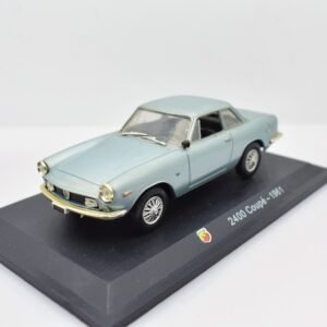 Modellino auto ABARTH 2400 COUPE scala 1:43 diecast modellismo collezione ixo