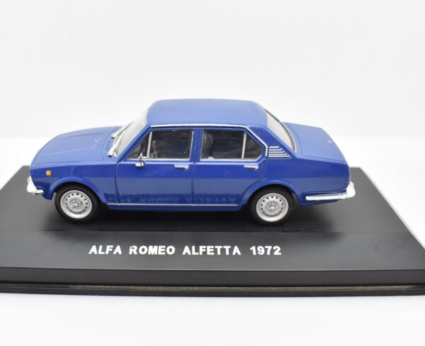 Modellino auto scala 1:43 ALFA ROMEO ALFETTA modellismo statico collezione diecast - Image 2