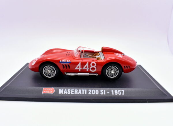 Modellini auto 1000 MIGLIA scala 1:43 MASERATI 200 SI diecast collezione ixo