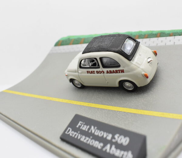 Modellino auto FIAT 500 DERIVAZIONE ABARTH scala 1:43 diecast collezione