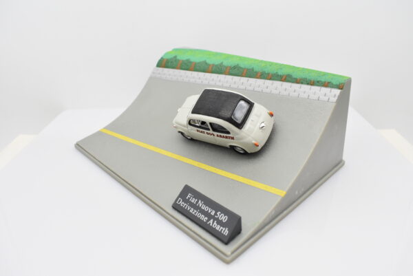 Modellino auto FIAT 500 DERIVAZIONE ABARTH scala 1:43 diecast collezione - Image 5