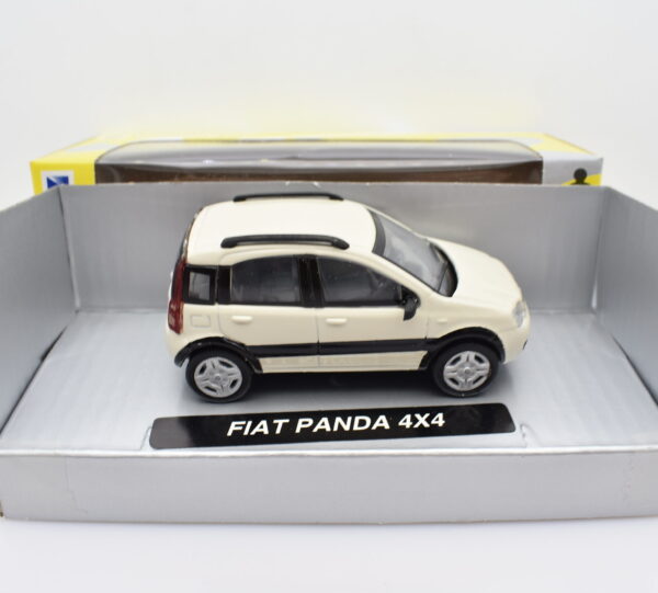 Modellino auto Fiat Panda 4x4 scala 1:43 diecast da collezione