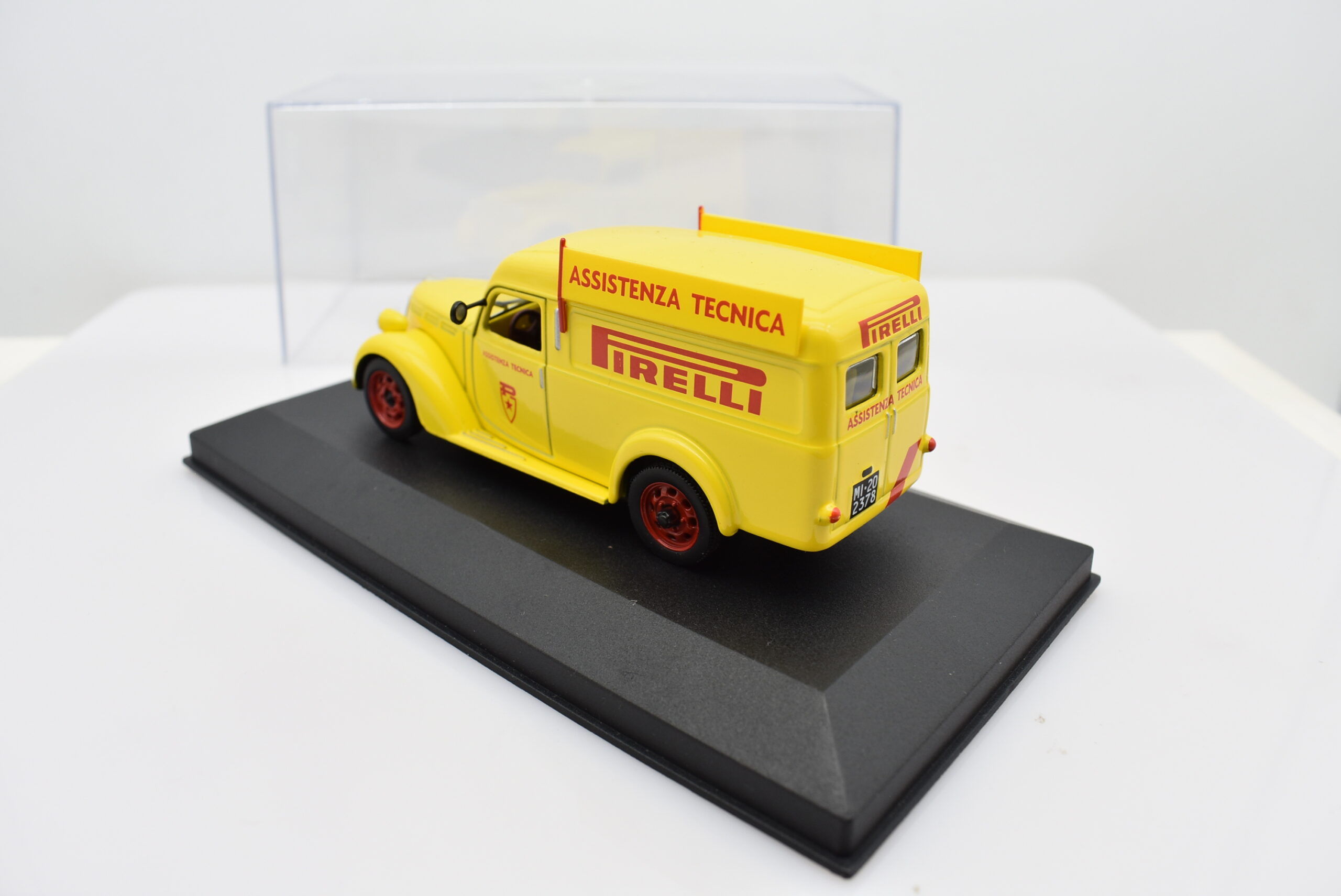 modellini furgone FIAT 1100 ELR PIRELLI veicoli pubblicitari d'epoca scala 1:43 collezione - Image 4
